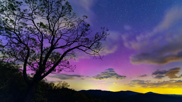 Aurora Borealis color display at Shenandoah National Park