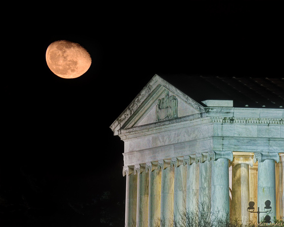Moonrise at the Jefferson Memorial