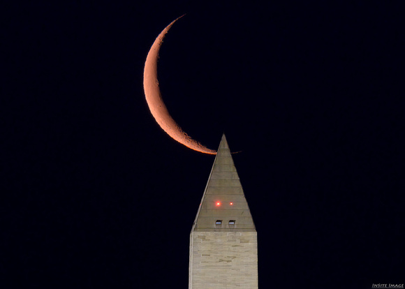 Moonrise with the Washington Monument - 10.4% Waning Crescent Moon