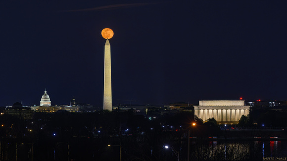 94.4% Snow Moonrise with the Landmarks on the National Mall