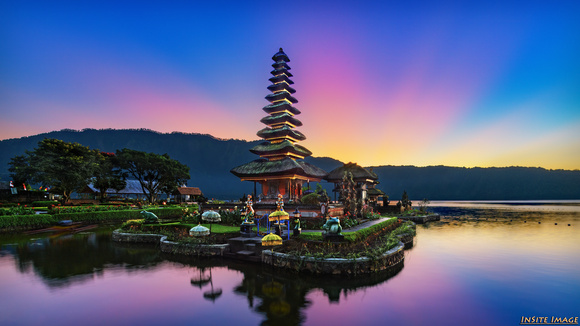 Before Sunrise at Ulun Danu Beratan Temple - Indonesia